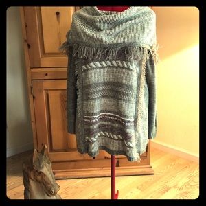 Knox Rose long sweater sz S